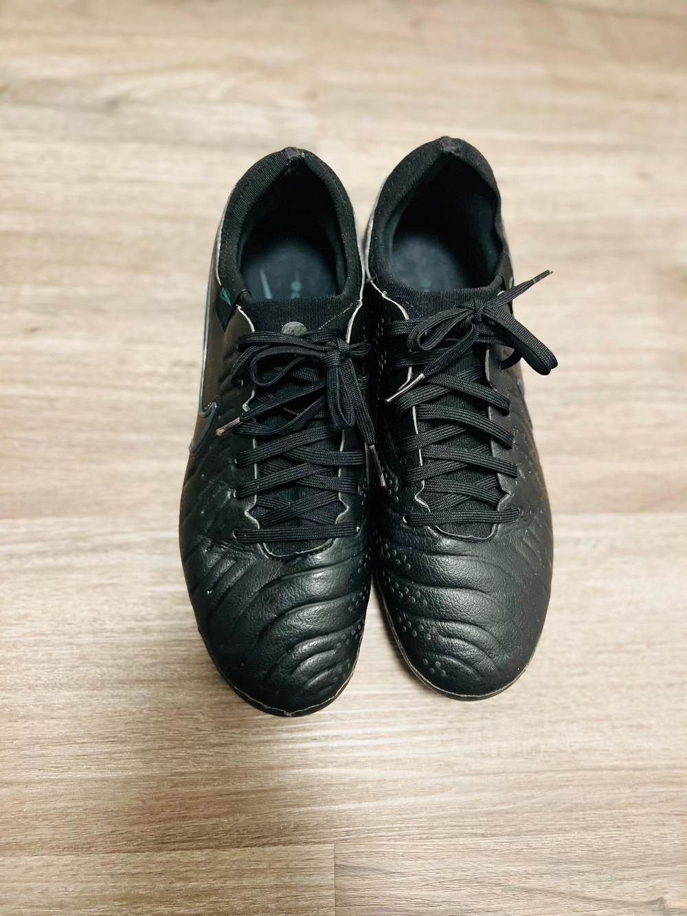Nike Men’s Black Low-Profile Athletic Shoes